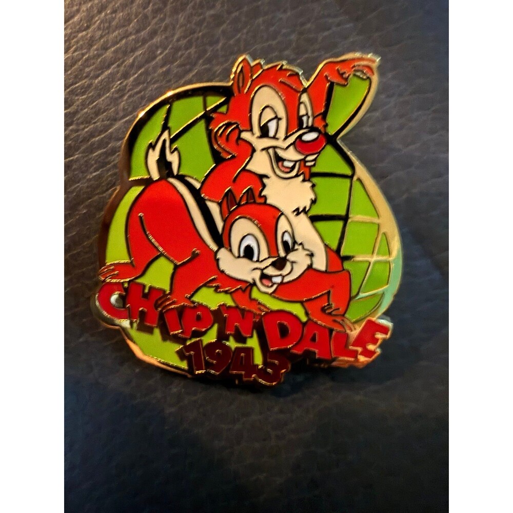 Countdown to the Millennium Series - Chip and Dale 1943 Disney pin.